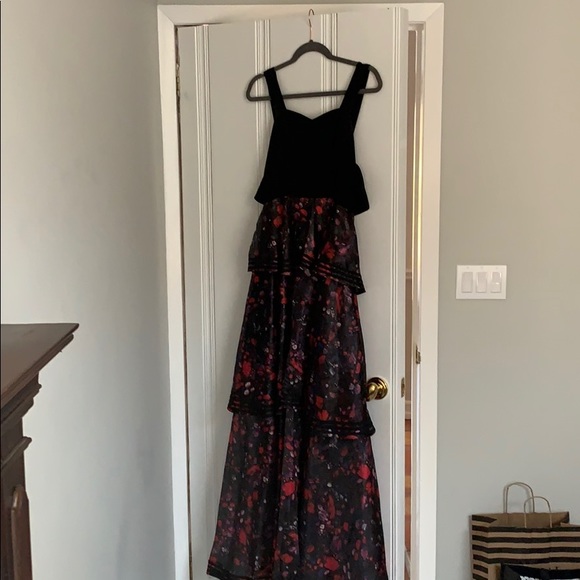 Sachin + Babi Dresses & Skirts - Sachin & Babi long black gown with big bow in back